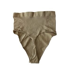 SKIMS Core Control Thong Women's Large‎ Beige NWOT